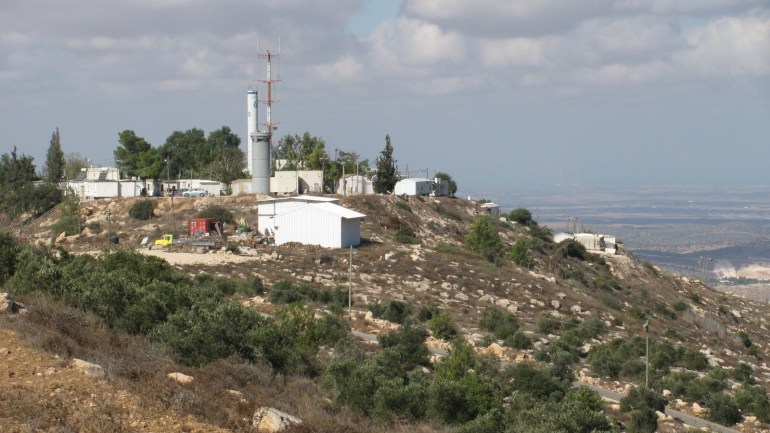 عدد المستوطنات في الضفة الغربية يبلغ 176 مستوطنة (الجزيرة)