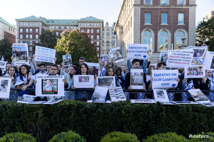 FILE PHOTO: Pro-Israel students take part in a protest in support of Israel amid the ongoing conflict in Gaza, at Columbia University in New York City