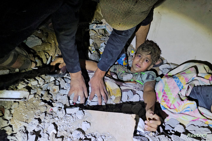 Aftermath of an Israeli strike on a house in Jabalia