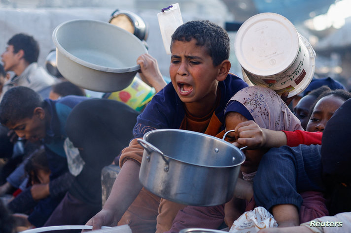 الفلسطينيون في غزة على شفا الجوع. أرشيفية 