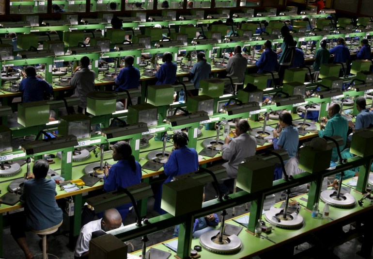 A view of a diamond cutting factory in Botswana's capital Gaborone November 10, 2006. The Christmas buying season for diamond jewellery is expected to be healthy and should help clear a backlog of rough gems that put a damper on the sector this year, an industry official said on Friday. REUTERS/Joan Sullivan (BOTSWANA)