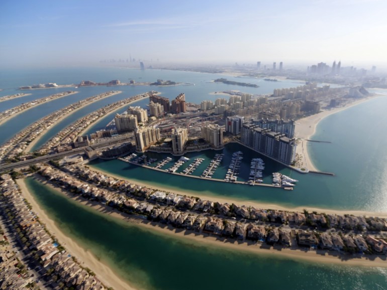 A general view of the Jumeirah neighbourhood in Dubai, UAE December 9, 2015. Picture taken December 9, 2015. REUTERS/Karim Sahib/Pool