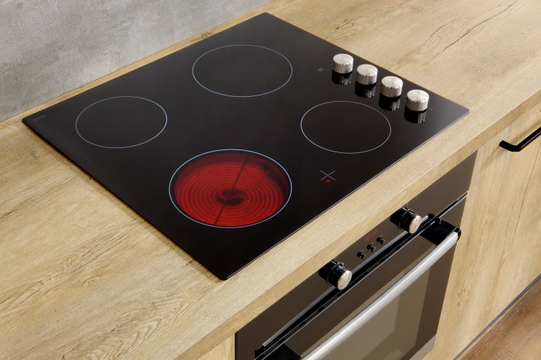  induction cooker used in the kitchen